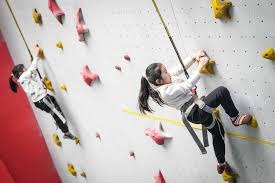 尤文弃将，闪耀英超！皇马巴萨加入竞逐，19岁中卫解约金6000万